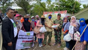 Peduli Korban Banjir Lutra, Warga Perumahan Villa Danau Matano Salurkan 400 Paket Sembako