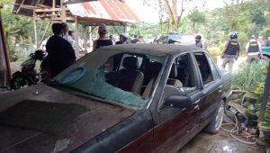 RUSUH MANCANI : Mobil Camat Bara Dibakar, Rumah Ikut Dirusak
