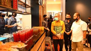 Wakil Walikota Palopo Hadiri Pembukaan Pizza HUT