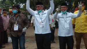 Diantar Pemangku Adat Macoa Bawalipu, Husler-Budiman Daftar ke KPU Luwu Timur
