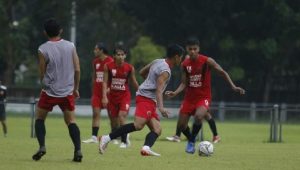 Babak Pertama, Anco Jansen Bawa PSM Unggul