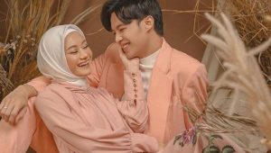 Kulit Rey Mbayang dan Dinda Hauw Terbakar Usai Bulan Madu