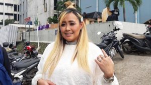 Stres dan Banyak Utang, Pinkan Mambo Nyaris Bunuh Diri