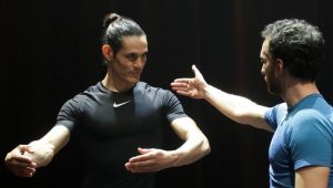 Belum Punya Klub Baru, Edinson Cavani Latihan Balet