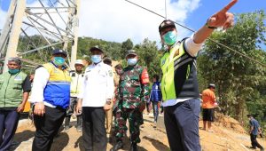 Resmikan Jembatan Gantung Palopo-Torut, RMB : Jika Mau Foto-foto Silahkan