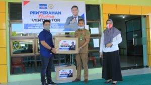 Dhevy Bijak Serahkan Dua Unit Ventilator ke RSUD Batara Guru Belopa