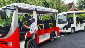 Mobil Sampah Disulap jadi Bus Wisata di Makassar, Dilaunching Gubernur
