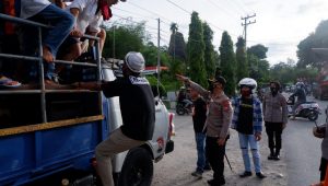 Pasca Debat Kandidat, Kapolres Tana Toraja Bubarkan Kerumunan Massa Langgar Protokol Kesehatan