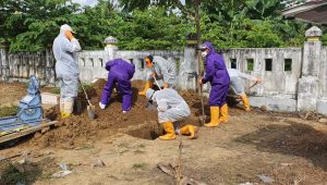 Meninggal, Warga Luwu Dimakamkan dengan Protokol Covid-19