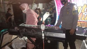 Langgar Protokol Kesehatan, Polsek Mappedeceng Hentikan Hiburan Elekton