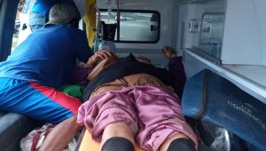 Mobil Penumpang Tujuan Bastem Terjun ke Jurang, Lima Orang Terluka