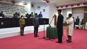 Sempat Dikabarkan Dipecat di Gerindra, I Wayan Suta Dilantik Jadi Anggota DPRD Lutra Ganti Rahmat Laguni