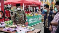 Bupati Luwu Tinjau Pasar Murah, Basmin : Kita Berharap Ekonomi Bisa Pulih