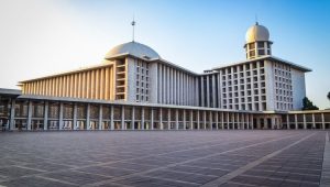 Zona Merah Covid-19, Pemprov DKI Tiadakan Salat Jumat