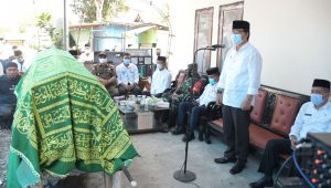 Wabup Suaib Mansur Lepas Jenazah Almarhum Harnas Taruan