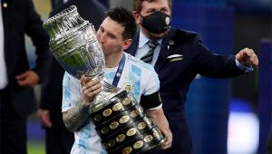 Bungkam Brasil, Messi Persembahkan Trofi Pertama Untuk Argentina