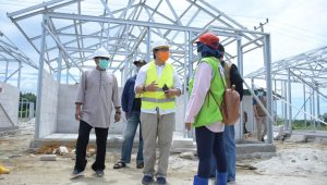 Tinjau Pembangunan Huntap di Radda, Suaib Harap Mutu Bangunan tak Diabaikan