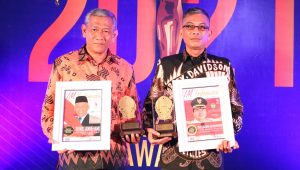 Walikota Palopo dan Dirut Perumda Tirta Mangkaluku Kembali Raih Penghargaan 7Sky Media Award