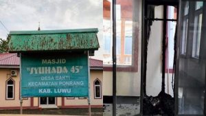 ASTAGAA!! Lemari Dalam Masjid Syuhada 45 di Desa Bakti Luwu Dibakar Pelaku Tak Dikenal