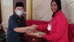 Berprestasi di Tingkat Nasional, Nurtang, Atlet Dayung Asal Palopo Masih Bantu Orang Tua Jadi Buruh Pengikat Rumput Laut