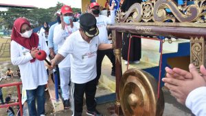 Walikota Palopo Buka Porseni antar Guru di Stadion Lagaligo