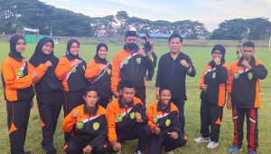 Ketua KONI Palopo Lepas Kontingen Pasi Berlaga di Pra Porprov Makassar