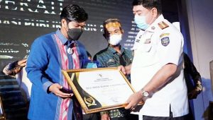 Dipimpin Putra Bupati Luwu, Senga Selatan Raih Penghargaan Desa Informatif di Sulsel