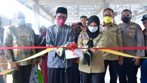 Bupati Luwu Utara Resmikan Pasar Smart Rakyat Pertama di Salulemo, Transaksi Menggunakan QRIS