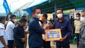 Reses di Palopo, RMS Serahkan Bantuan untuk Kelompok Tani