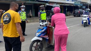 Setahun Konsisten Bagi Nasi Jumat Berkah, Owner Tepi Sawah : Dunianya Kita Dapat, Akhiratnya Juga