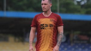 Jelang Laga Lawan Persebaya, PSM Makassar Boyong Adam Mitter dari Persita