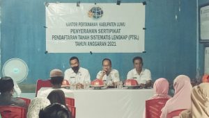 Warga Desa Senga Selatan Terima Sertifikat Gratis
