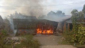 Diduga Korsleting Arus Pendek, Dua Rumah di Kecamatan Bua Habis Terbakar
