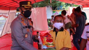 Kapolres Palopo Bantu Korban Kebakaran di Binturu