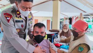 Vaksinasi Booster di Mako Brimob Baebunta, Muhammad Agus: Antisipasi Vasian Baru dari Virus Covid-19