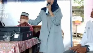 Diapit Petahana dan Mantan Kades Padangkalua, Umi Berhasil Raih 349 Suara