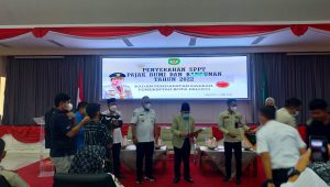 Bapenda Palopo Serahkan SPPT PBB ke Camat, Target Rp4,9 Miliar