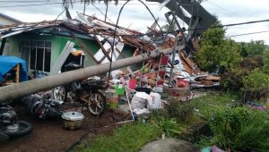 Bua Berduka, Angin Puting Beliung Menerjang, Belasan Rumah Rusak, 5 Rata Tanah