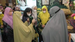 Dekranasda Luwu Raih Best Booth 2 Pada Sulsel Craft 2022