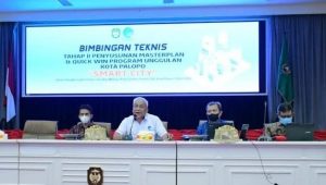 Kadis Kominfo Palopo Buka Bimtek II Penyusunan Smart City