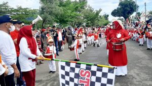 Bunda PAUD Palopo Lepas Peserta Karnaval TK dan SD
