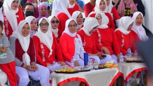 Diikuti 39 Tim, Ketua TP-PKK Palopo Buka Festival Senam Sehat