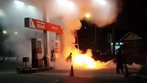 Motor Tangki Modifikasi Hangus Terbakar di SPBU Salobulo Palopo
