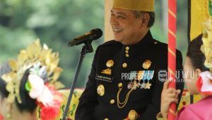 Hadiri Pengukuhan Ma’dika Ulusalu, Basmin Mattayang: Tokoh Adat dan Tokoh Masyarakat Menjadi Ujung Tombak Dalam Penyelesaian Setiap Permasalahan