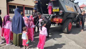Mako Brimob Baebunta Diserang Puluhan Murid Tanam Kanak-kanak