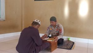 Anak 14 Tahun Pelaku Pencurian Diamankan di Polsek Bajo. Aiptu Fahmi  Berikan Pembinaan Rohani dan Fasilitasi Pendidikan di Pondok Pesantren