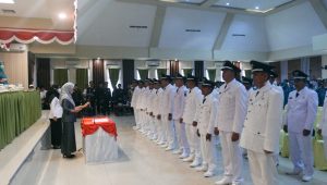 Bupati Lutra Lantik 22 Kepala Desa