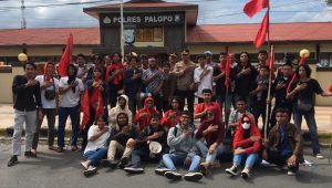 LMND Demo Mafia BBM di Polres Palopo