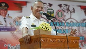Buka Konkerkab III PGRI Luwu, Basmin Minta Guru Jadi Teladan