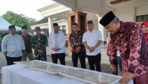 Hari ke Tiga Ramadhan, Basmin Mattayang Resmikan Masjid Ulil Amri Rujab Bupati Luwu